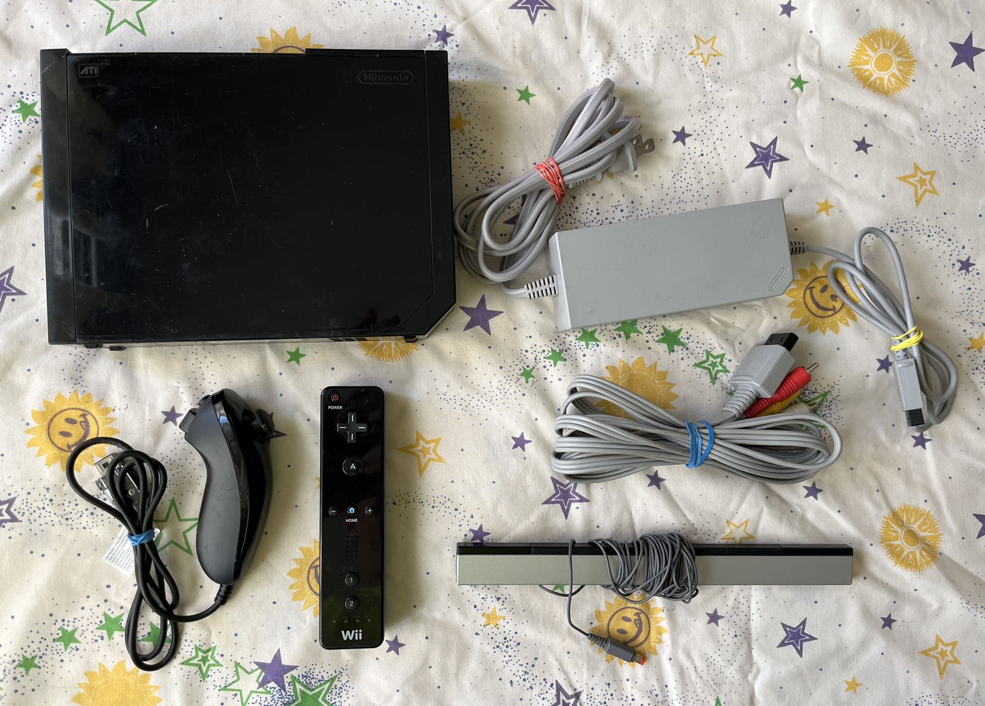 Black Nintendo Wii & 6 Games