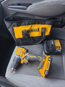 ATOMIC 20-Volt MAX Brushless Cordless 1/2 in. Drill Driver