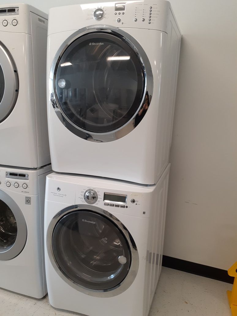 Electrolux front load washer and electric dryer set in good condition with 90 day's warranty