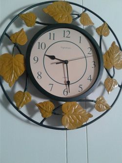 vintage clock metal flower Black and Yellow $40