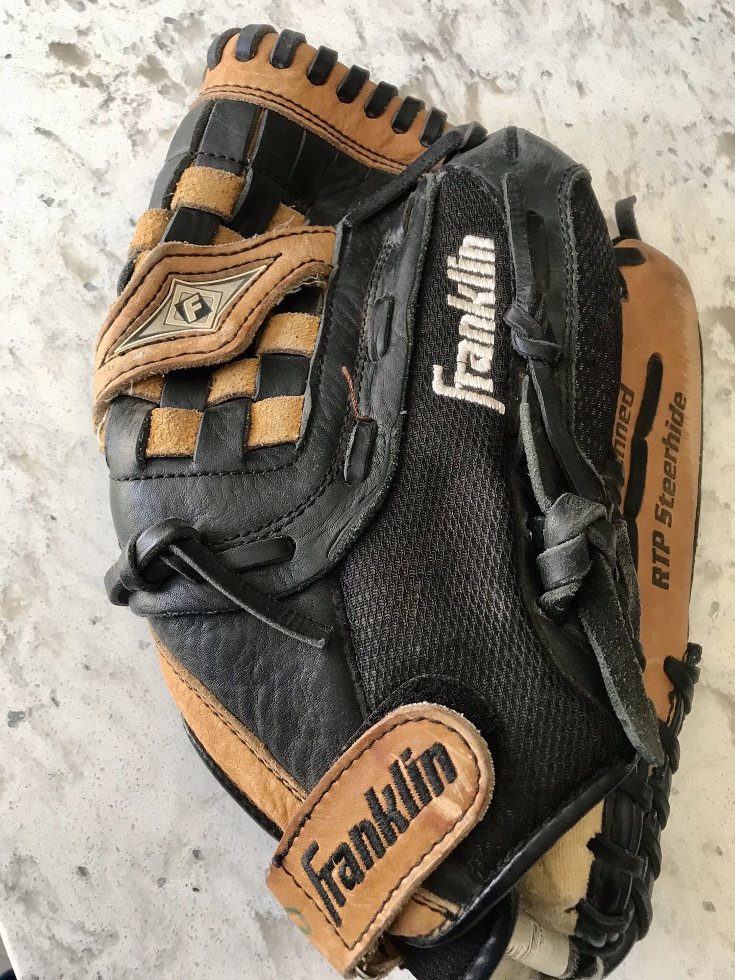 Franklin softball/baseball glove