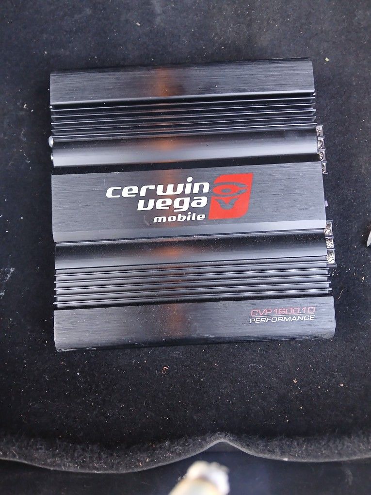 Cerwin Vega 1600 Watt Amp