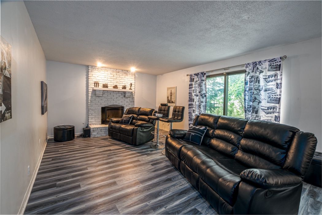 Two Piece Reclining Sofa And Love Seat Set