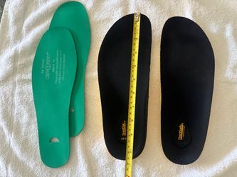 Shoe insoles