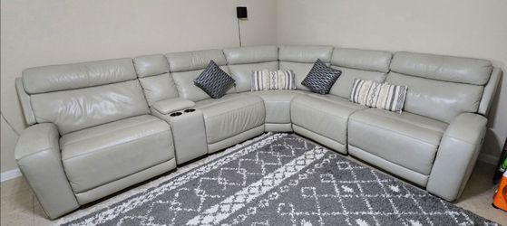 Sectional couch