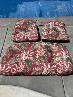 Outdoor Cushion Set