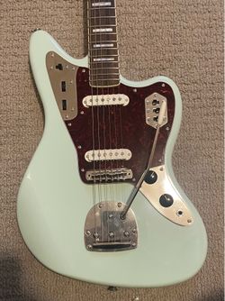 Squier Classic Vibe 70s Jaguar