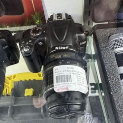 Nixon camera model D5000