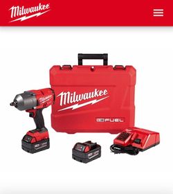 New!! Milwaukee impact Wrench 1/2 in