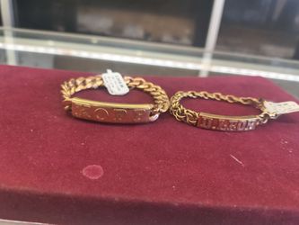 10kgold gold bracelet different prices and grams layaway available 10% Dwon if you interested please make sure you ask for Maribel thank you