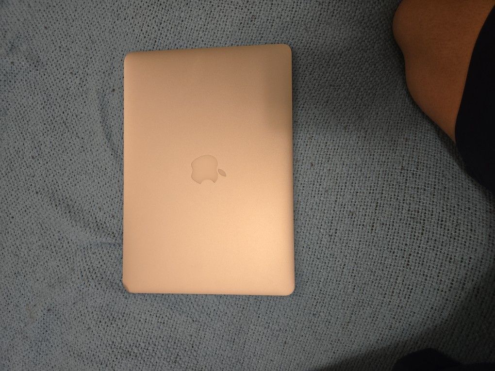 MACBOOK AIR '13'