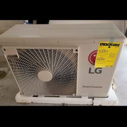 LG Mini Split Smart Inverter 24k btu - 3 rooms