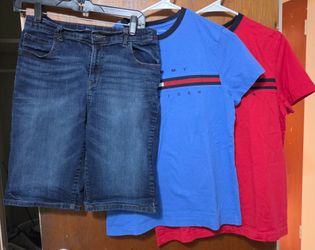 Bundle of 3 pcs shirt red and light blue color with short denim jean