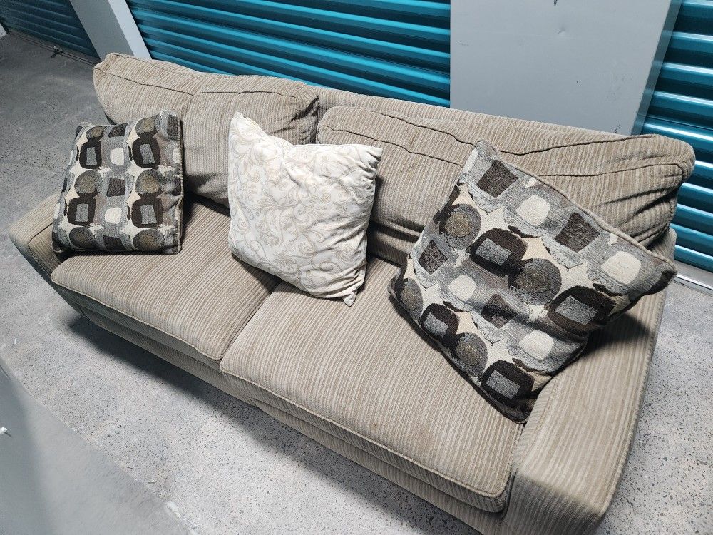 BEIGE SOFA AND LOVESEAT SET