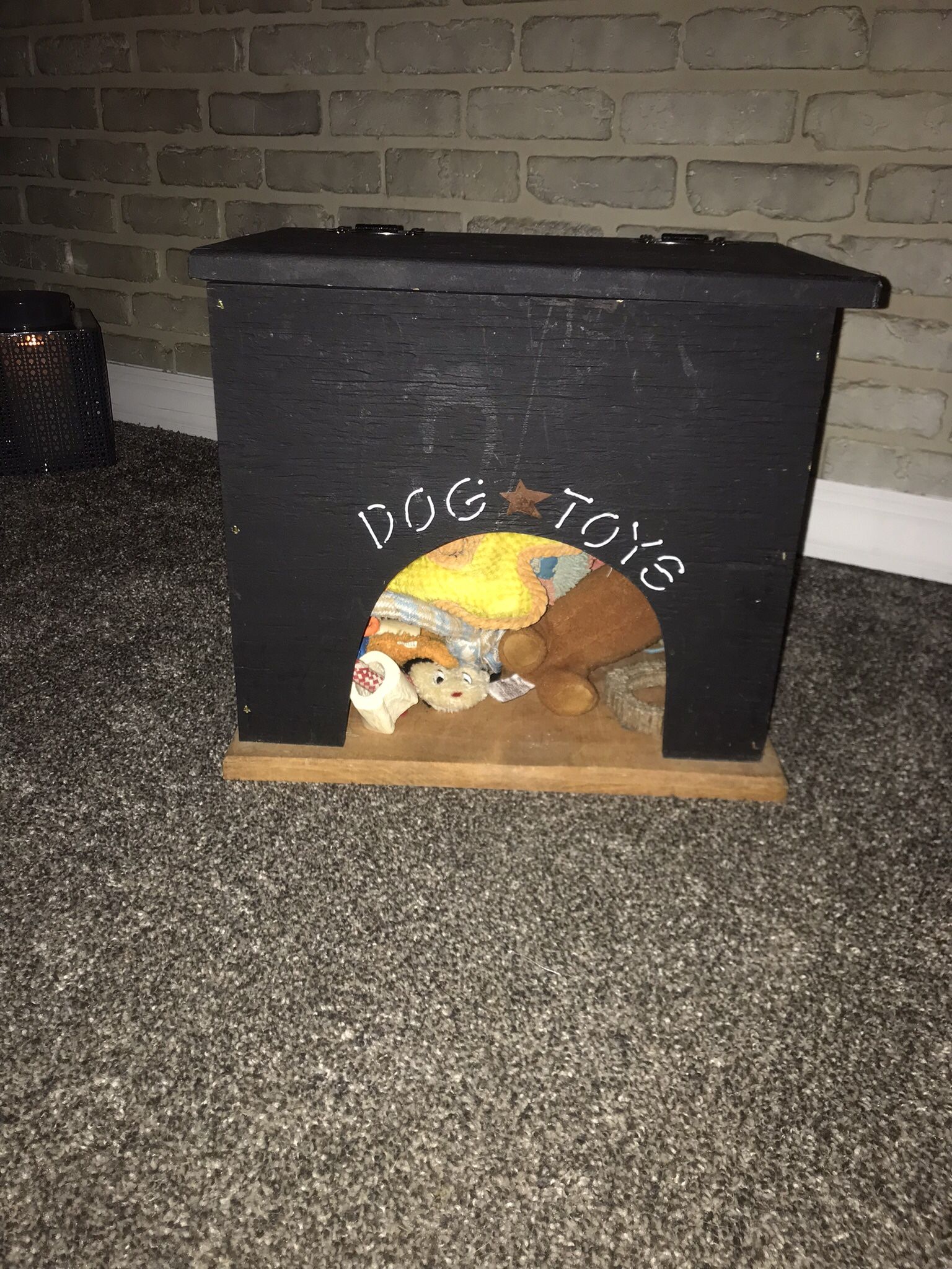 Dog/toy Storage