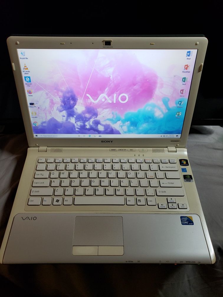 White Sony Vaio VPCCW21FX Microsoft Professional Plus 2019 Windows 10 Home i3 320Gb 4Gb 14 INCHES