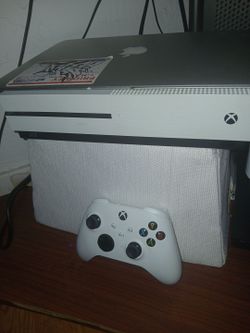 Xbox One S + Macbook bundle