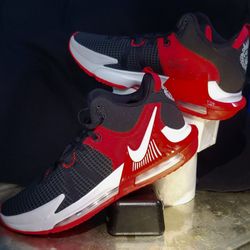 LeBron Witness 7 