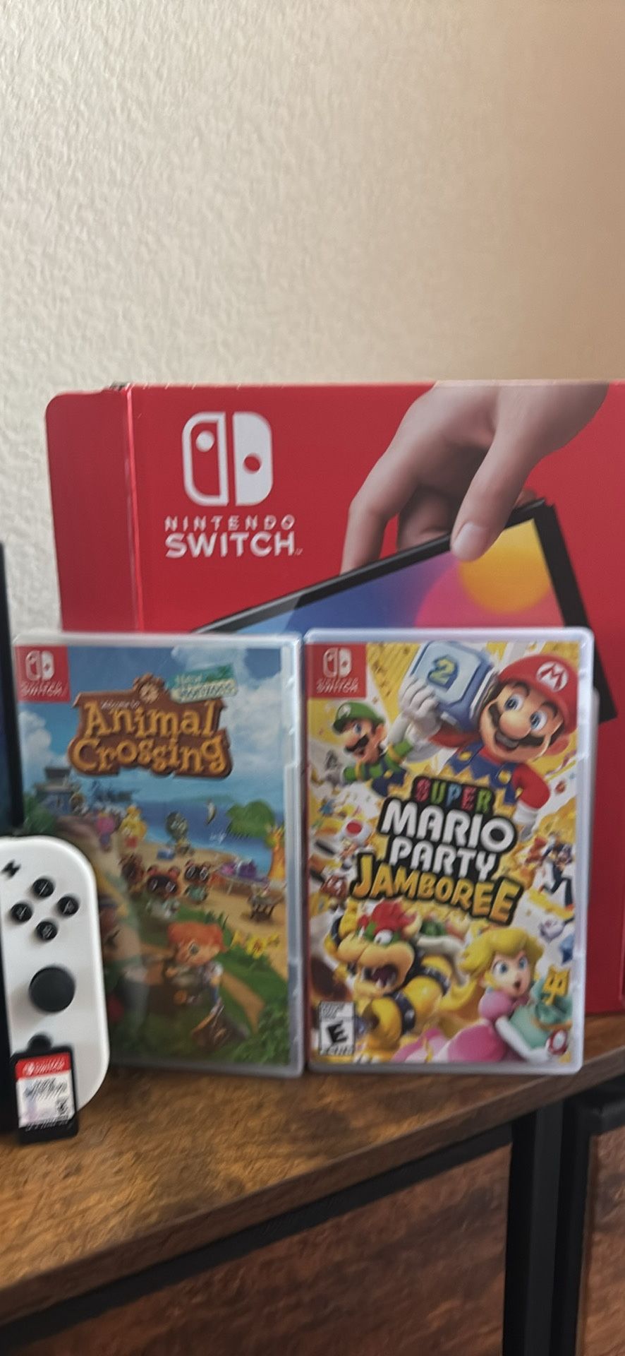 SWITCH OLED - INCLUDES GAMES AND CONNECTORS