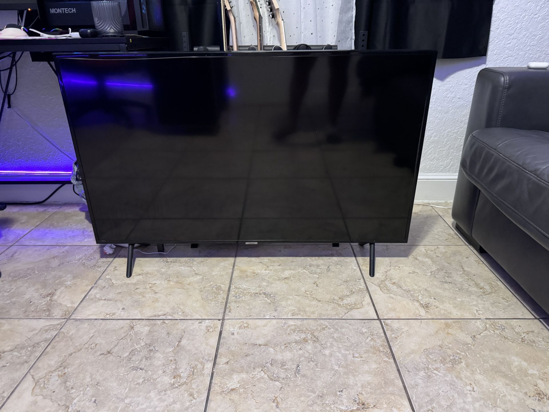 2019 50" Class Smart LED 4K UHD TV