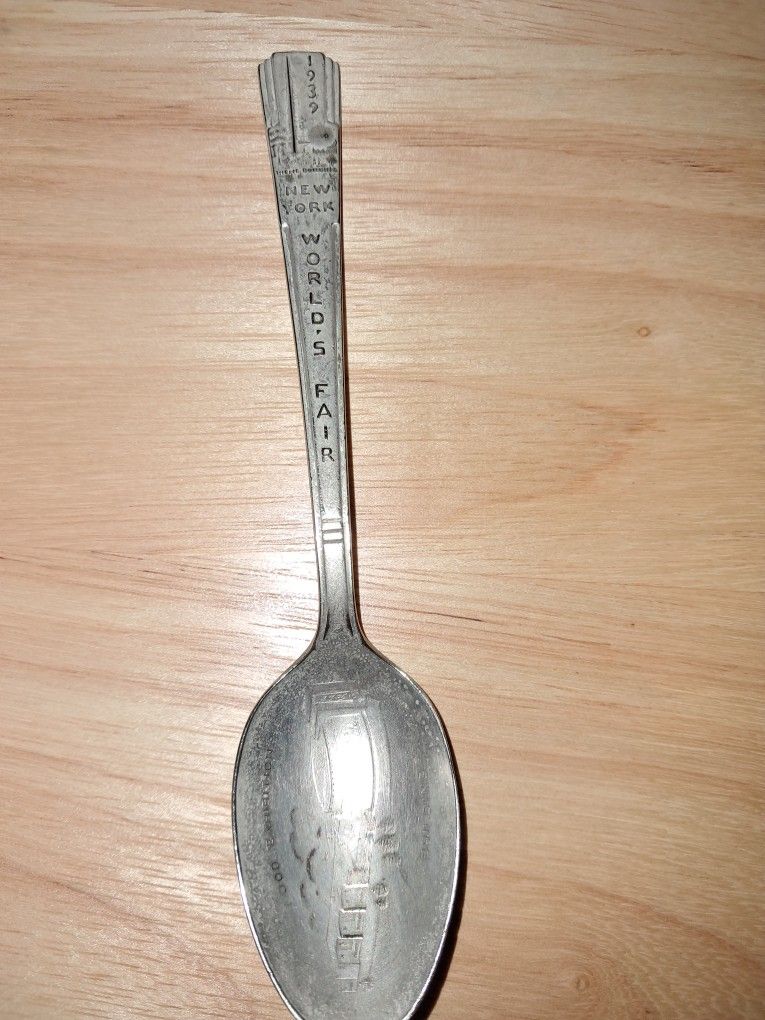 1939 NY World's Fair Souvenir Spoon
