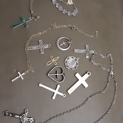 Gold & Silver Cross Charms An Chains 