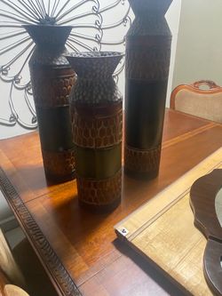 Set of 3 metal decorative vases