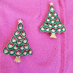 Green Christmas Tree 🎄 Pins $5 Each 