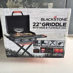 Black stone 22” adventure griddle with hood and legs