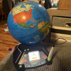 LeapFrog Magic Adventures Globe Like New Condition 