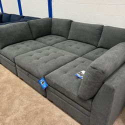 BRAND NEW Thomasville Tisdale Fabric Sectional Couch with