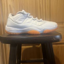 Jordan 11 Lows Size 7.5 