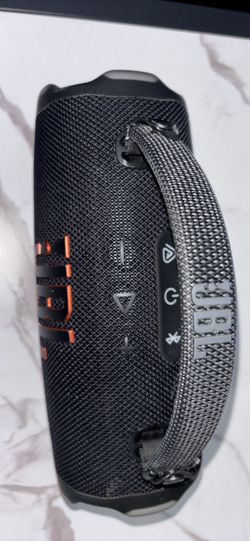 JBL Charge 6