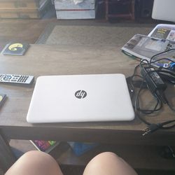 HP laptop Barely Used 