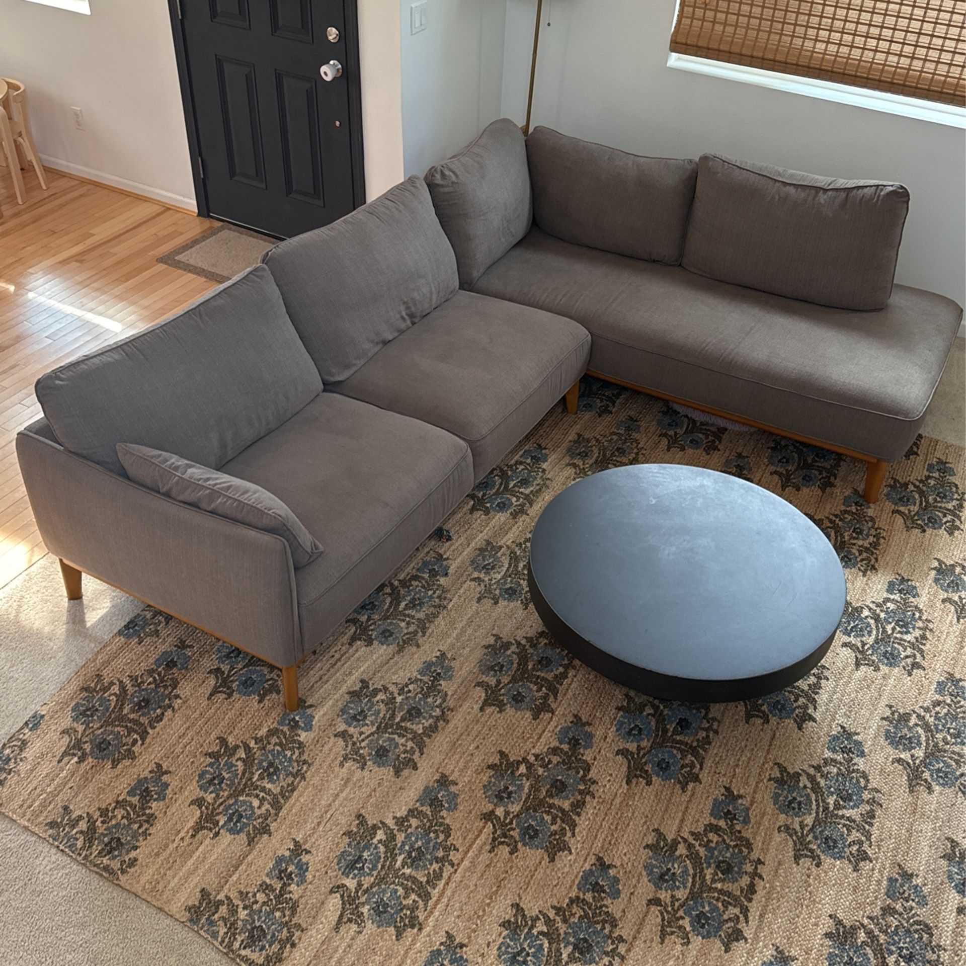 Comfortable Sectional Couch 