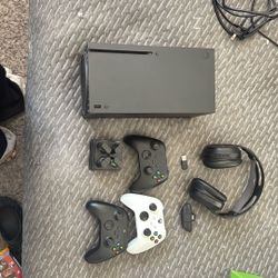 Xbox Series X With Accessories