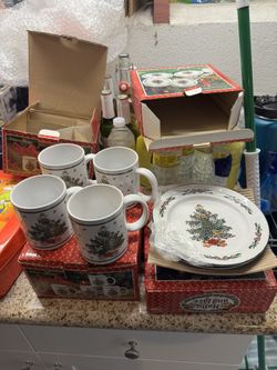 Spode Christmas 8 Mugs And 15 Salad Plates