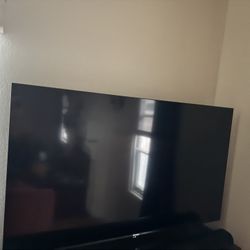 Hisense 55” Class H8 Quantum Series TV