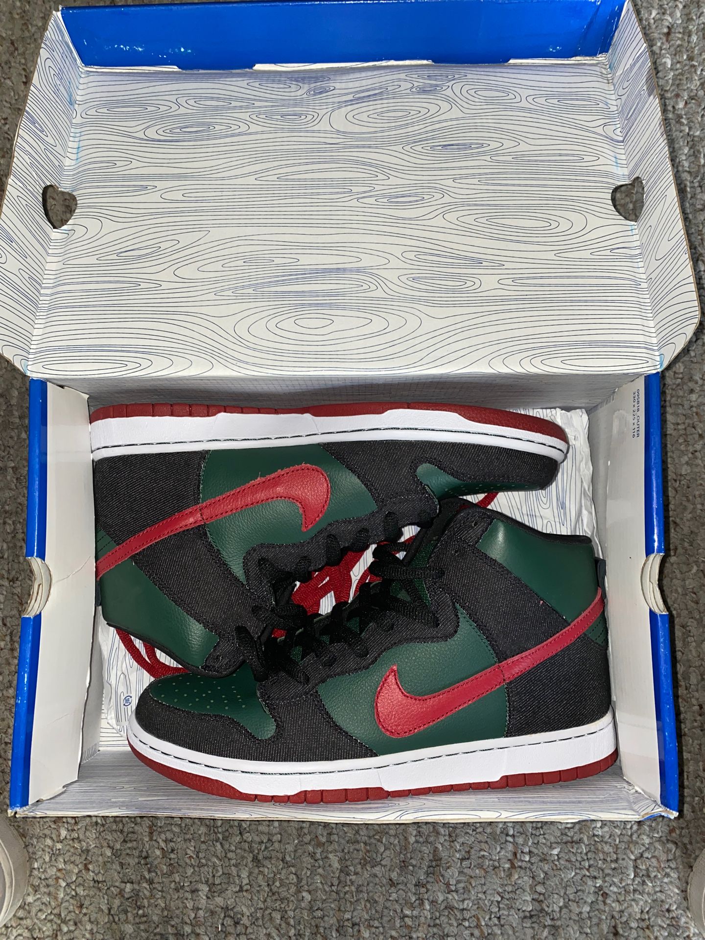 Nike SB Dunk High “Gucci RESN”