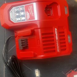 Milwaukee Rapidcharge