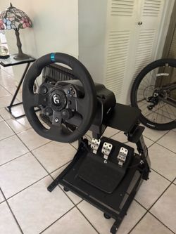 Logitech steering wheel with base