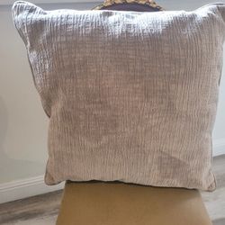 pillow 24 " by 24"
