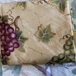 Tablecloth With Grapes Square 52”