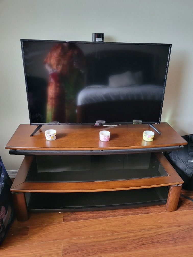 TV Stand. Holds 43"