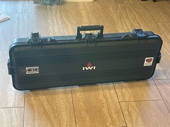 All Weather Tactical 36” locking Rifle Case - with key