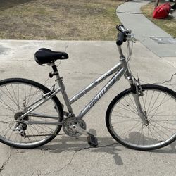 Preowned Cypress LX Giant Ladies Bike