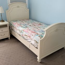 White Hardwood Twin Bedroom Set - Bed, Night Stand & Dresser