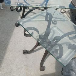 Coffee table with 2 side tables