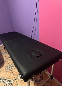 Massage table/ Lash table