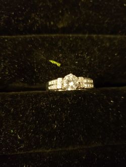Beautiful Engagement/Friendship ring